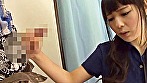 試着室で脱ぐのは合法的なのでズボンの裾上げ依頼中にチンチン露出 チラ見する女性店員の視線に秒でいきり勃ったチ〇ポ 女性店員は「仕事中なのでダメです･･･」と言いつつ勃起チ○ポに目がテン！！ サンプル画像2