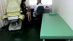 産婦人科事件簿 高齢出産1か月後検診 分娩台で高速ピストンしちゃいました。 サンプル画像11
