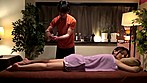 何コレ？！こんなの初めてっ！！媚薬がたっぷりしみ込んだ布が、第2の皮膚となって全身を覆う常識破りの快感エステ！！体中の毛穴から媚薬成分がまんべんなく注入され体内をめぐり、止まらない分泌液と感じまくる肥大クリが爆発寸前っ！！制御不能の新感覚シースルーオイルスキンマッサージ サンプル画像21