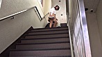 ラッキーな胸チラを発見し、気づかれないように見てたけど、やっぱりバレてた？！ 5 ～お隣の奥さん編～ サンプル画像21
