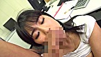 ラッキーなパンチラを発見し、気づかれないように見てたけど、やっぱりバレてた？！ サンプル画像17