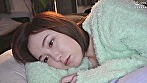 えっ！！友達のカノジョが僕の布団の中に潜り込んできたっ？！「ねえ、しよっか？布団の中だったらバレないからしてもいいよ」 4 サンプル画像1