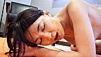 ノーブラで挑発するヨガインストラクター サンプル画像21