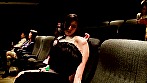 映画館で欲情する人妻 - Image 10