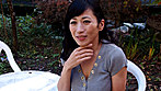 温泉旅行中のS級人妻は癒しを求めてるので確実にヤれる！こっそりゴムを外し、生ザーメンを子宮にブチ撒けられちゃう言いなり美人妻 サンプル画像7