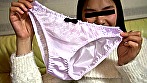 女の子たちが冗談ヌキで世界で一番見られたくない今脱いだばかりのパンティー サンプル画像1