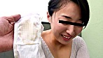 素人のオマ○コのエキスがたっぷり染み込んだ脱ぎたて生パンティーを売ってもらいました！！ 3 サンプル画像1