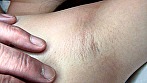 恥ずかしがる素人娘たちのワキ視姦＆責め！！ 2 - Image 19