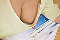 胸チラしているのに気付かず働く女子社員に手を出しちゃった俺 4 サンプル画像19