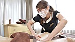 愛嬌溢れる美人エステティシャン由美香さんの初めてのチ〇ポ観察＆身悶えるような手コキニックで即射 サンプル画像1