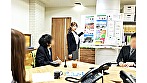 【職場でヤレる女】 同じ部署で働く後輩は僕のセフレちゃん 勤務中に甘えてくる可愛い女 -実はこの女Gカップです。-旅行代理店営業 莉央 24歳