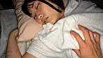 寝静まる美人、巨乳の姉を夜這いする弟近親相姦性交