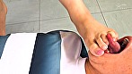 職場で足フェチがバレてしまい女性部下の脚奴隷として何度も射精させられる - Image 8