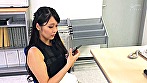 職場で足フェチがバレてしまい女性部下の脚奴隷として何度も射精させられる - Image 12