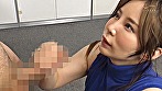竿を雑巾絞りトルネードでヌルヌルしごき続けながら亀頭を咥えこんでジュルジュルしゃぶり続ける最強の搾精フェラチオ サンプル画像18