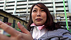 卑猥ドッキリ（秘）報告 欲情する熟妻 いけない事なのに股間が疼く四十路妻たち サンプル画像1