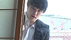 酔って帰ってきたダンナのチ○ポをしゃぶる奥さん そのエロ尻をドアの隙間から覗き見ていた部下は我慢できずチ○ポをヌルヌルのマ○コに即ハメ！ 2 サンプル画像4