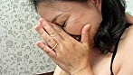 素人人妻・熟女の本性を暴く！15人4時間 卑猥密室ドキュメント 面接でこんな事まで！？ サンプル画像8