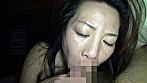 清純な顔して陰部は毛深い人妻熟女 厳選16人270分卑猥AV「奥さん嫌がってるけど、こんなに糸引いて･･･」 サンプル画像7