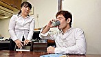 昭和猥褻官能ドラマ 嫁の母親と交尾して性欲を満たす絶倫婿 同級生夫婦の家に泊まった元教師は夜這いを仕掛ける