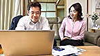 猥褻熟女 ドラマスペシャル 6人4時間 白昼、精力絶倫男に濡れた陰部を弄ばれる人妻たち 画像1