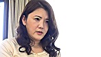 熟女 白昼の淫らな情事 夫の上司に狙われた純情妻 引越し屋の同級生に突然ベロキスされて･･･