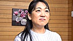 熟妻ドラマ 夫の部下の巨根を弄ぶ京都の奥さん 冷蔵庫を運んできたオヤジに尻の穴を舐められた人妻 - Image 1