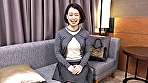 諸事情あってAV出演するふみえさん54歳の場合。若い頃はご自慢の巨乳を武器にワンレン＆ボディコンでオトコ漁りをしていたバツ2のバブリーれとろリア充！五十路の敏感マンコの保湿力はやる気マックスまっどマックス！ サンプル画像1