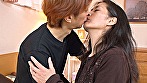「オッパイ小っちゃくて恥ずかしいから電気消して」感度が良すぎる貧乳を気にするおばさんでも自分の胸で勃起してくれる男にならガン見されても本当は嫌じゃない サンプル画像16
