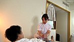 出張マッサージの巨乳熟女は勃起チ○コをいきなり見せつけられたら理性崩壊？豊満ボディーは欲情を押さえきれず内心はコレを待っていた！ サンプル画像14