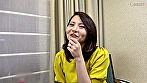週末金曜日の夜は気が緩む！？「夫は飲み会ばかり･･･私だってハメを外したい」今宵夫不在な仕事帰りの美人妻をお持ち帰り！ サンプル画像11