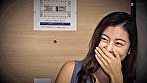 デリ呼んだら超気まずい知人が来た！普段ならありえないけど「お金もらって何もしないのは･･･」と彼女の気づかいに危険な生挿入！？ 6 サンプル画像1