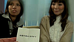 子どもの前にもかかわらず･･･淫らな行為に股間濡れ濡れで感じてしまうイケナイ母親たち 4時間 サンプル画像1