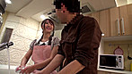 「キスだけで･･･濡れちゃうんだもん･･･」おじさん食堂02 キスだけでパンティがビショビショになっちゃう位に感じやすい奥さんの手料理とセックスが二つの意味でオイシイ。 サンプル画像9