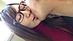 パートちゃん。発育良すぎ･･･ Hカップ みいな コーヒーショップ勤務の「むっちむち」「爆乳」「ドM」三拍子揃ったメガネ地味主婦、店長と絶賛不倫中 サンプル画像1