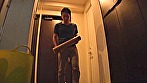 憧れていた母の友人と念願セックス 昔から家族ぐるみで付き合っていたおばさんとまさかのエロハプニング。そのままなし崩しで･･･ 全10名4時間 画像1