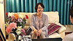口説かれるおばさん。「ちょっと待って一旦ストップ！」知り合いの旦那のエステに行ったらオイルマッサージ中に口説かれて、イカされまくり ついついセックスを受け入れてしまった人妻たち。 3 画像13