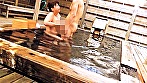 押しても引いても絶対ヤレる！！悶々と性欲を溜め込んだおばさんが通うと噂の混浴風呂 湯船で乱れる熟女16人4時間 - Image 21