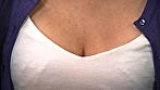 遥（63歳）柔肌の乳房