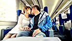 一緒に旅してくれるお姉さんが素敵過ぎてガマンできず車内でハメてしまいましたぁ！！ サンプル画像2
