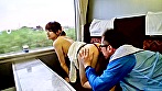 一緒に旅してくれるお姉さんが素敵過ぎてガマンできず車内でハメてしまいましたぁ！！ サンプル画像4