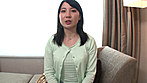 夫に内緒でAVデビュー「25歳の時、主人に処女を捧げました･･･」初めての中イキ 現役英会話講師 ゆかりさん 28歳 サンプル画像2