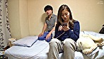 素人妻が一般大学生の自宅にコンドーム1つ渡され一泊 一度のゴム姦では満足できず宿泊中2度もガチ中出しを許してしまう 騎乗位が得意なちょいSスレンダー妻 かほさん32歳 サンプル画像21
