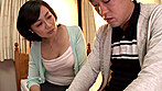 夫は知らない近親相姦 ～センズリ息子に疼いちゃった母～ 欲望渦巻く年の差中出し親子 20人4時間