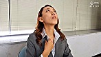 おばさん女上司と残業セックス中出しオフィス 美川由加里 三十八歳 - Image 1