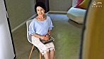 初撮り六十路妻ドキュメント 桜井美由紀 六十三歳 - Image 1