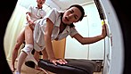「採精室でイケメン患者と2人きり！不意打ち射精に驚き精子を採取出来なかった熟年看護師が謝りながら2発目の精液検査を手伝ってくれた」 VOL.3 サンプル画像10