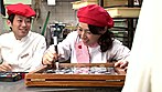 「休憩中の1時間バイトくんと2人きり！女を忘れたパートの美人おばさんは息子ほど年の離れたイケメンチ○ポならセクハラされても嫌じゃない」 VOL.3 サンプル画像2