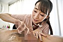 勃起したままの男を一切動かさないS字尻振り騎乗位エステで骨抜きにする美尻エステティシャン サンプル画像1