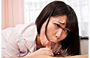 「看護師さんに惚れられ過ぎて彼女がそばにいるのにコソコソ誘惑（胸チラ／尻見せ／超密着）されてヤられた」 VOL.2 - Image 17